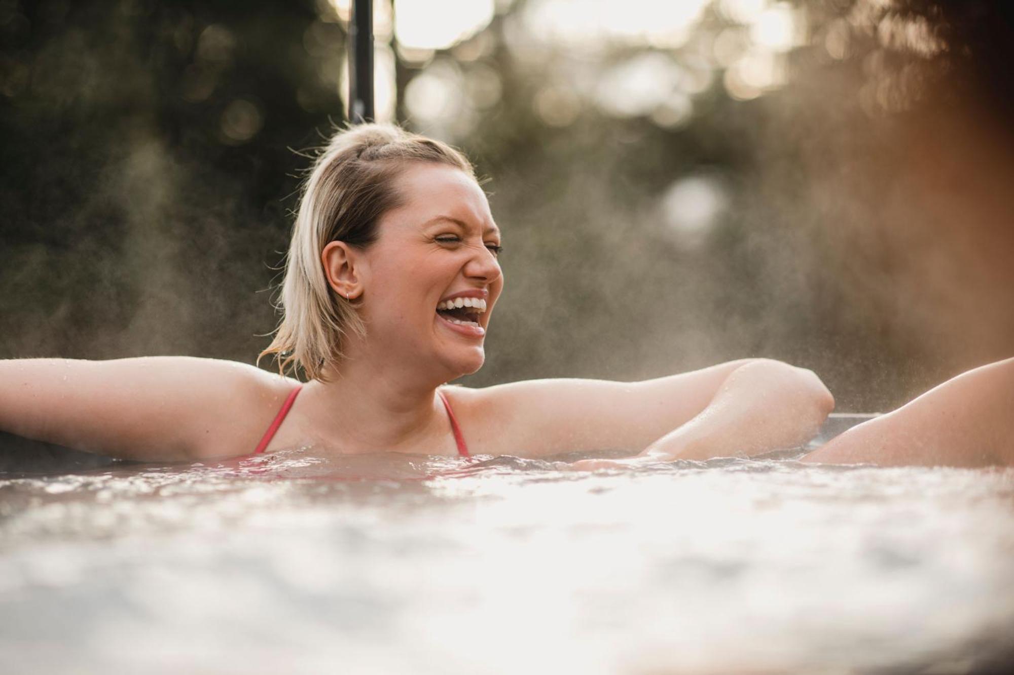 Cleeves Cabins Ailsa Luxury Lodge With Hot Tub Dalry  Eksteriør bilde